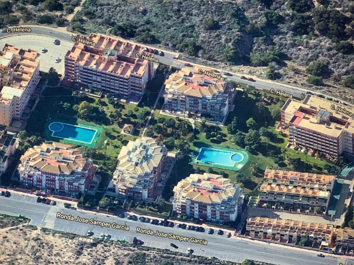 Studio With Terrace And Pool Torrevieja Extérieur photo